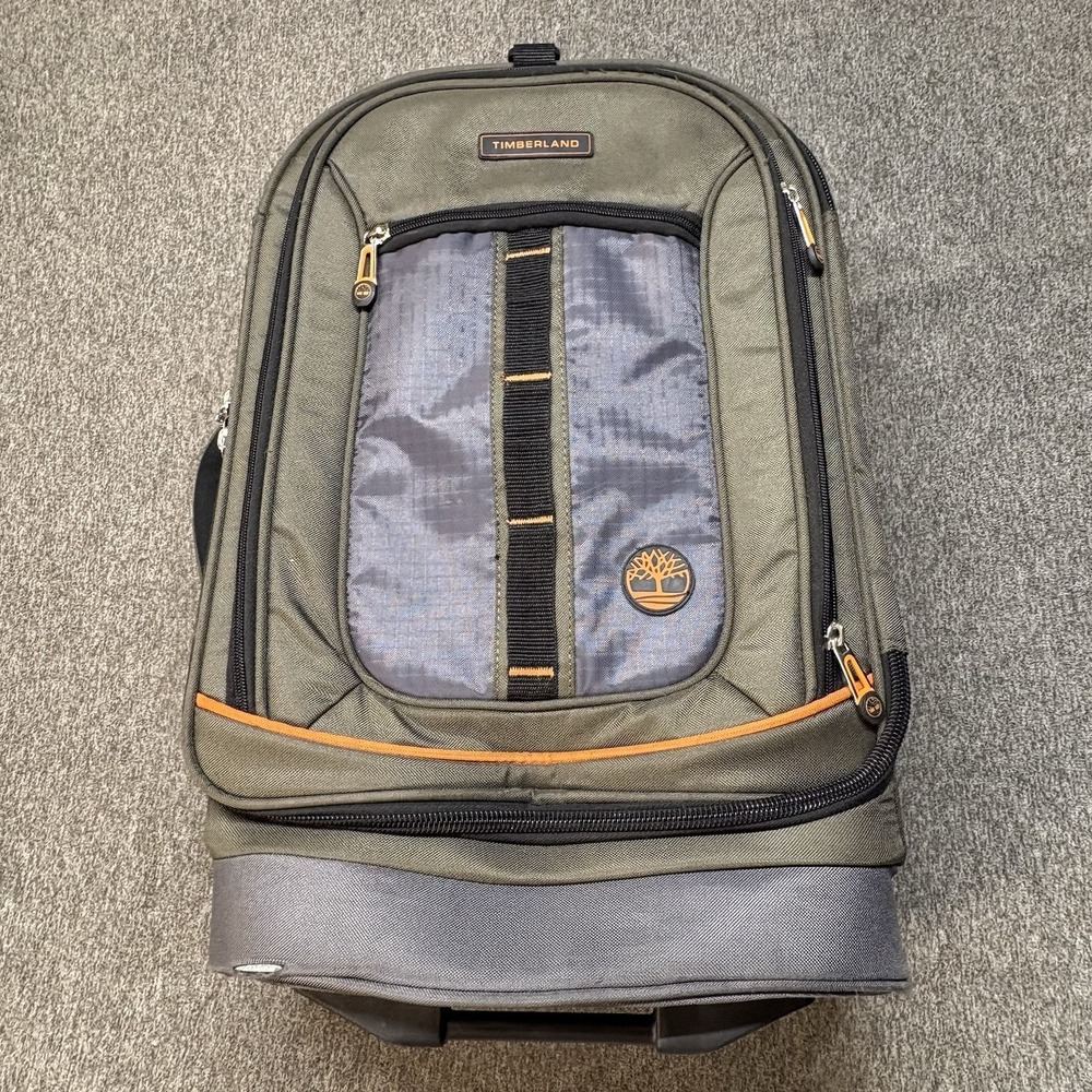 Timberland 21" Rolling Upright Jay Peak Suitcase Role On